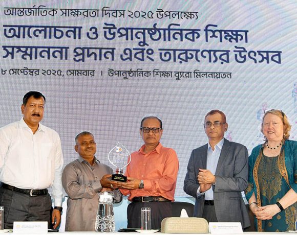 শিক্ষা এখনও শ্রমবাজারের সঙ্গে সামঞ্জস্যপূর্ণ নয়