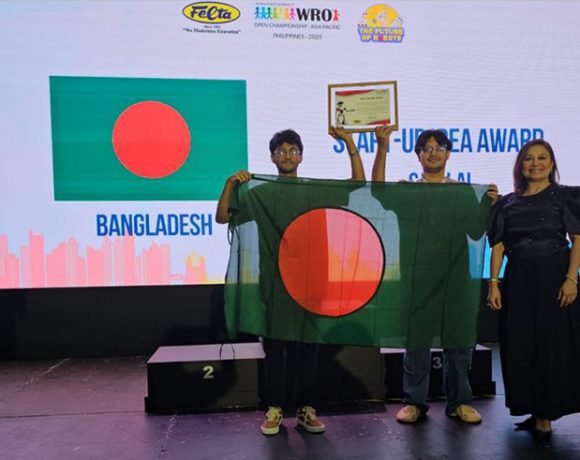 বাংলাদেশ থেকে তিনটি ক্যাটাগরিতে চারটি দল অংশগ্রহণ করেছে