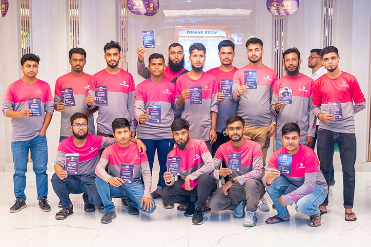 ডেলিভারি পার্টনারদের জন্য ‘প্যান্ডা রাইডার মুভি নাইট’