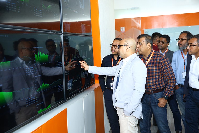 ফয়েজ আহমদ তৈয়্যব বলেন, “দেশের সকল টেলিকম অপারেটরের জন্য সমান সুযোগ সুবিধা নিশ্চিতে কৌশলগত পরিকল্পনার ওপরও জোর দিতে হবে