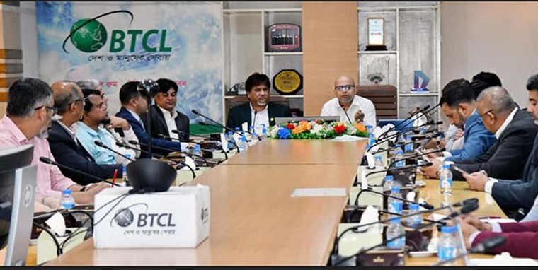 জনগণ ও অংশীজনরা আগামী ১৫ নভেম্বর পর্যন্ত অধ্যাদেশের খসড়ার ওপর মতামত প্রদান করতে পারবেন