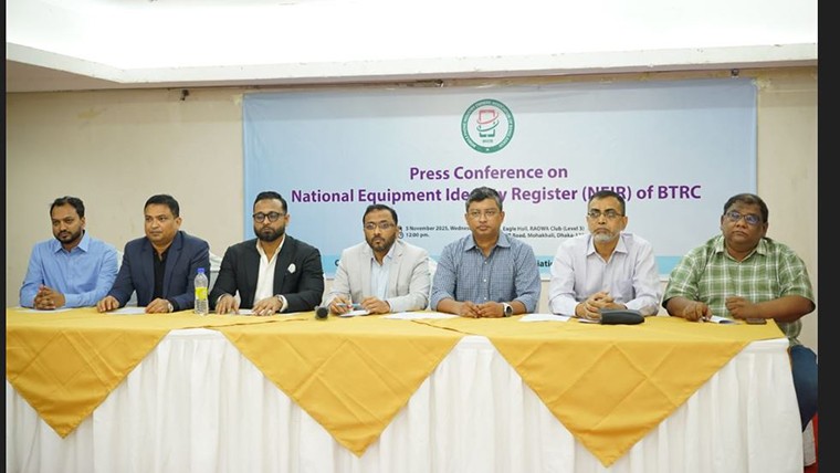 ‘লাগেজ পার্টি’র মাধ্যমে দেশে চোরাই, নকল, কপি ও রিফার্বিশ মোবাইল ফোনের ব্যবসা গড়ে ওঠেছে