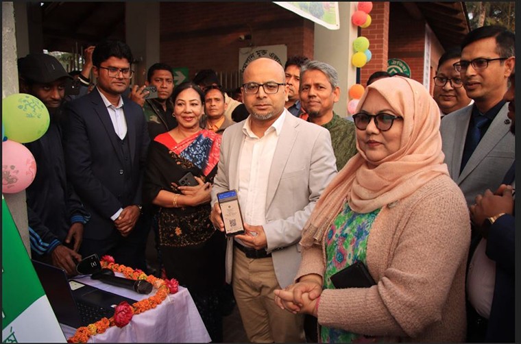 টিকিট কাটতে লাইনে দাঁড়ানোর ভোগান্তি কমবে