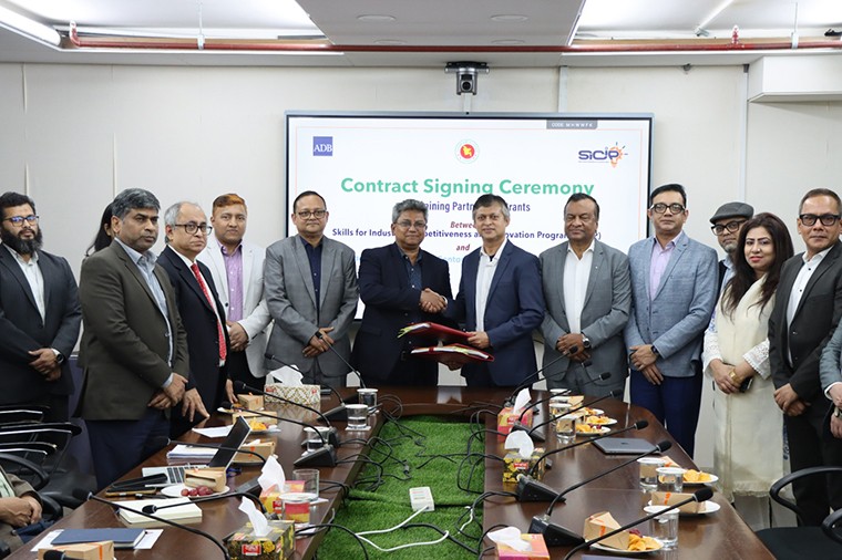 গ্রাজুয়েটদের কর্মসংস্থানের ব্যবস্থা করা হবে