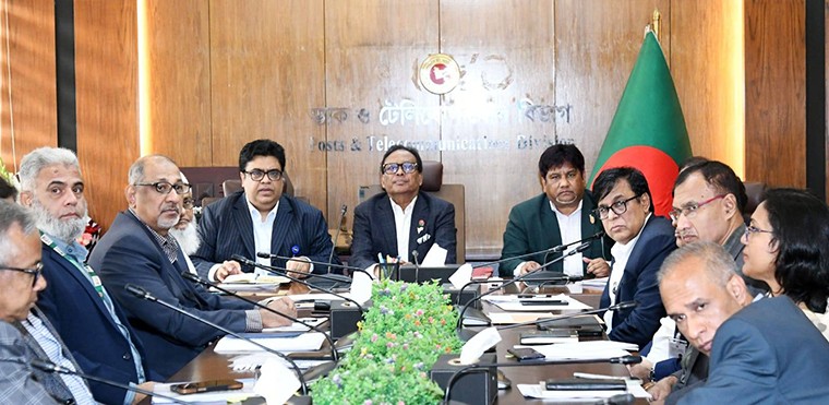 পাবলিক প্লেসে ধাপে ধাপে ফ্রি বা সহজলভ্য ইন্টারনেট সুবিধা চালুর উদ্যোগ নেয়া হয়েছে