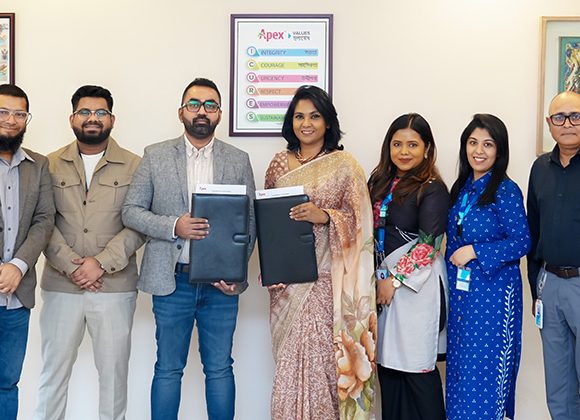 কেনাকাটায় ৩০০ টাকা ছাড়