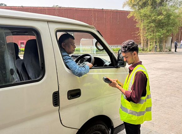 গাড়ি পার্কিং আরও সহজ করতে চালু হলো ডিজিটাল প্ল্যাটফর্ম ‘ইয়েস পার্কিং’