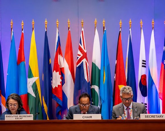 এসক্যাপ-এর ৮২তম অধিবেশন