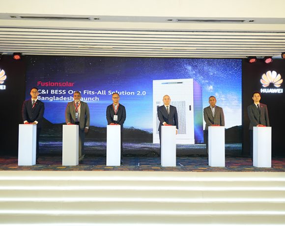 হুয়াওয়ের নতুন ‘লুনাএ২০০০ সিরিজ’