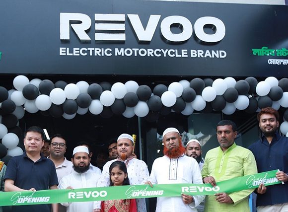 মোহাম্মদপুরে রিভো বাংলাদেশের নতুন শোরুম ‘লাবিব মোটরস’ চালু হয়েছে