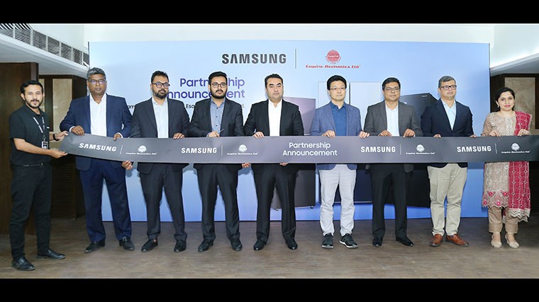 স্যামসাং ও এসকোয়্যার ইলেকট্রনিক্স